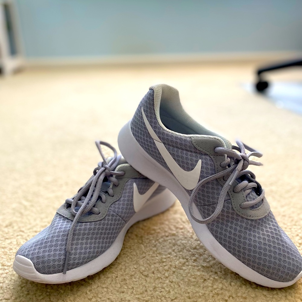 Nike Tanjun 7.5